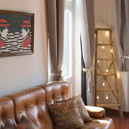 Holiday home Spares - Industrial Loft & Rooftop Jacuzzi *